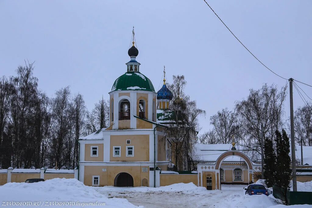 5 городов орловской области. Сергиевская Церковь Ливны. Сергиевский храм Ливны зимой. Город Ливны Орловская область храм Сергиевский.