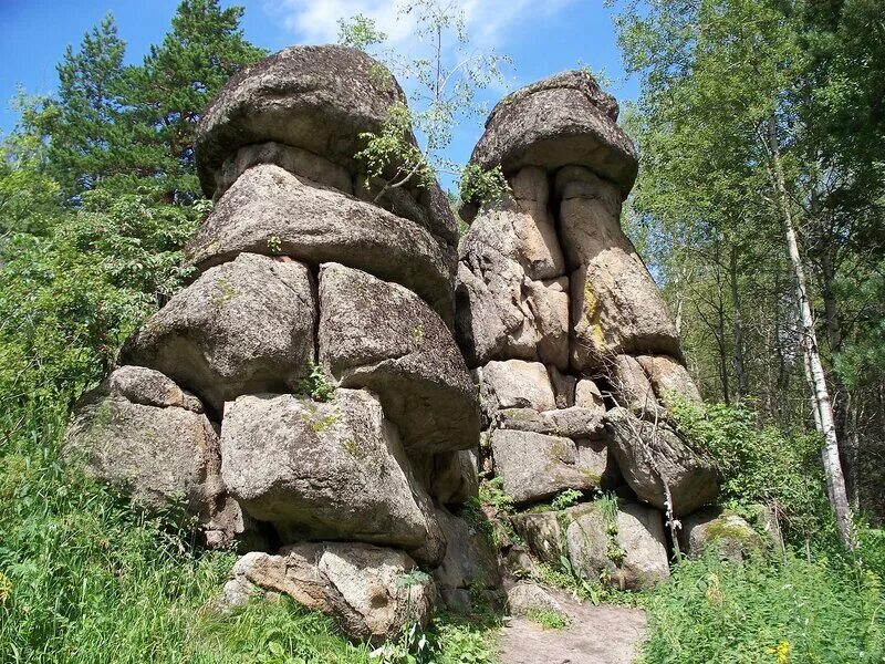 Гурзуф скалы близнецы адалары. Адалары гурзуф артек. Адалары артек. Скалы адалары в гурзуфе. Адалары гурзуф артек.