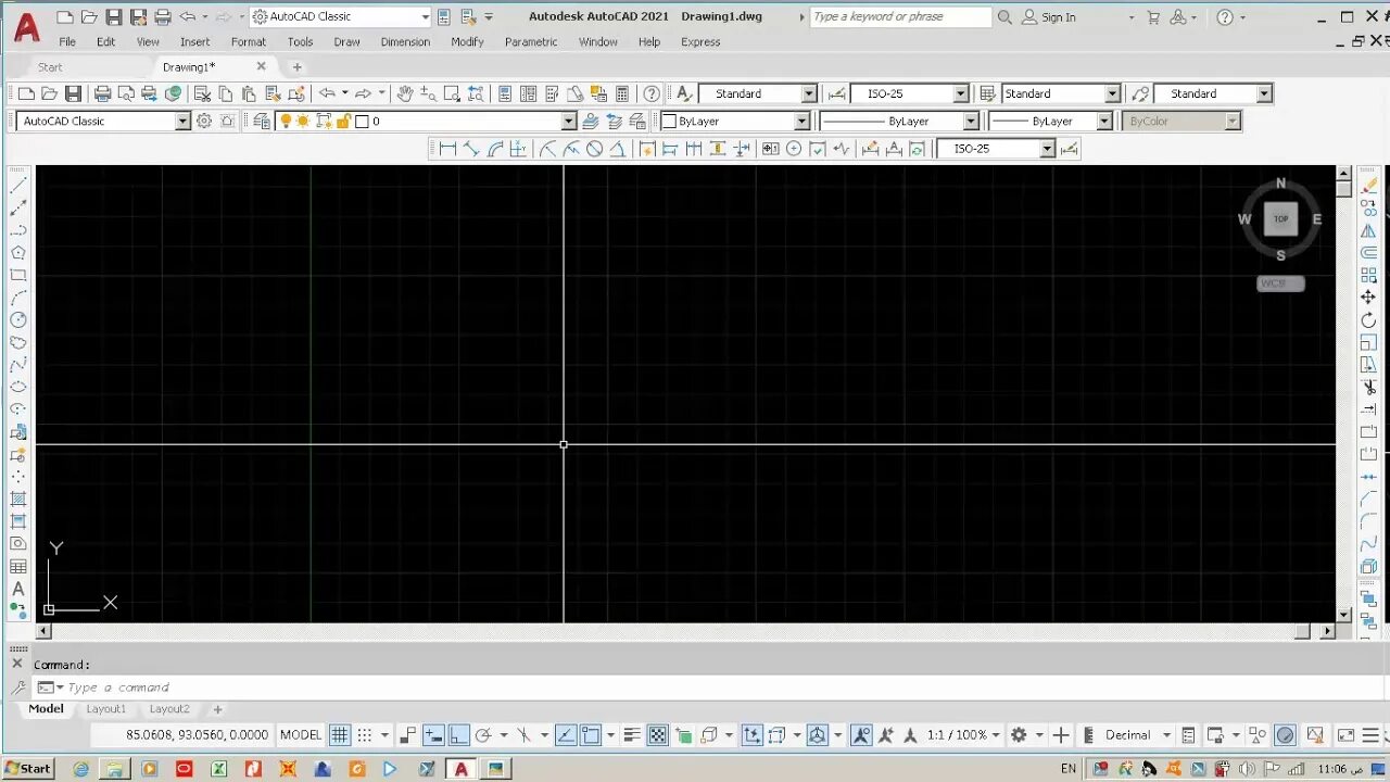 Autocad 2025 русский. Полилиния автокад. интерфейс автокад 2025. спдс для автокад 2025. видовой куб автокад.