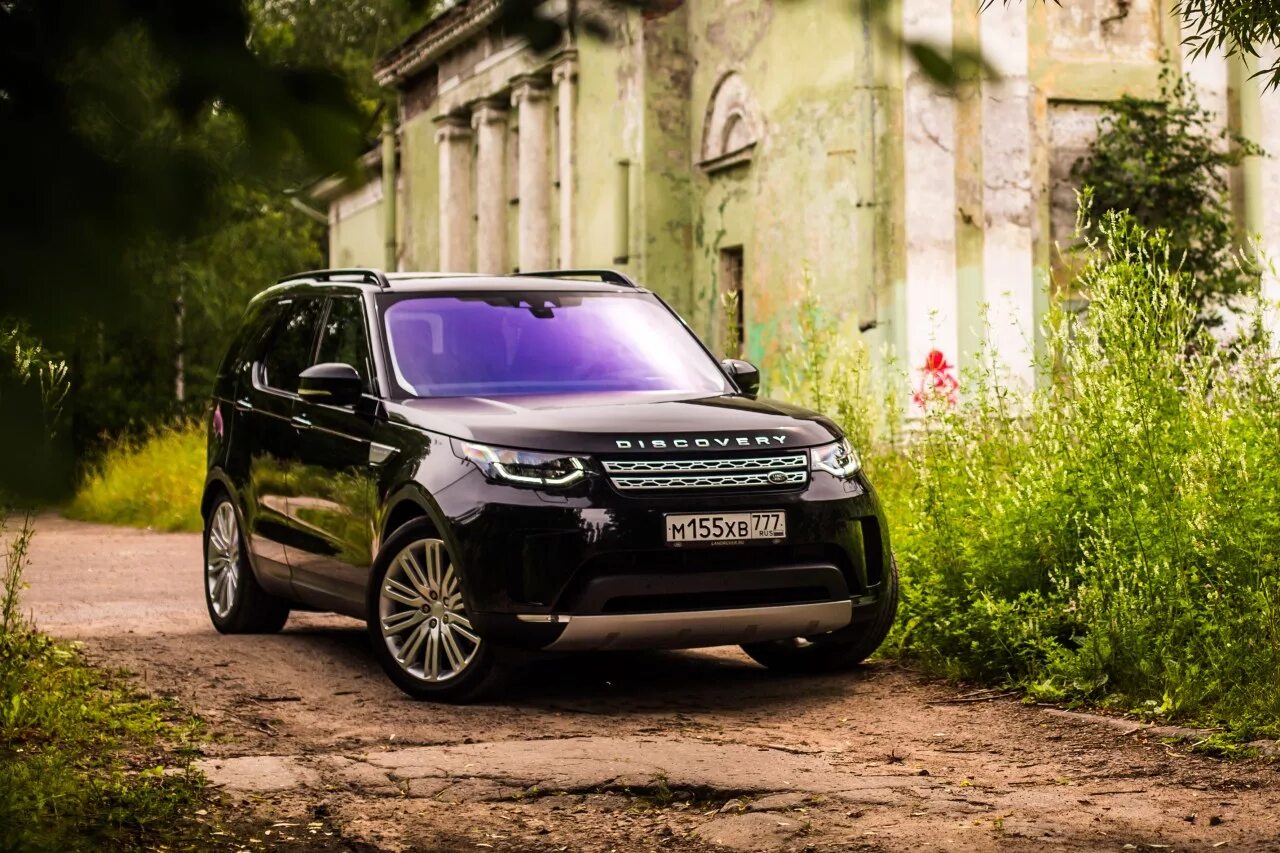 Дискавери драйв. Рендж Ровер Дискавери 5. Рендж Ровер Дискавери 6. Land Rover Discovery 2021 Black. Land Rover Discovery 5 2021 Black.