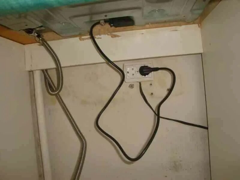 Подключение газового шкафа и варочной панели. Розетка для газового духового шкафа. газовая варочная панель с кабелем. розетка под газовую варочную панель. провод для варочной панели.
