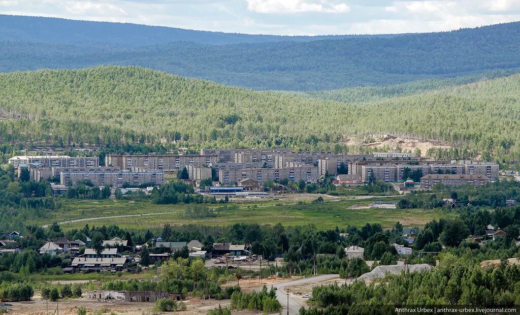 Карабаш челябинская область. Уральские горы карабаш. Озеро карачай в челябинске радиоактивное. Карабаш зона экологического бедствия. Карабаш город.