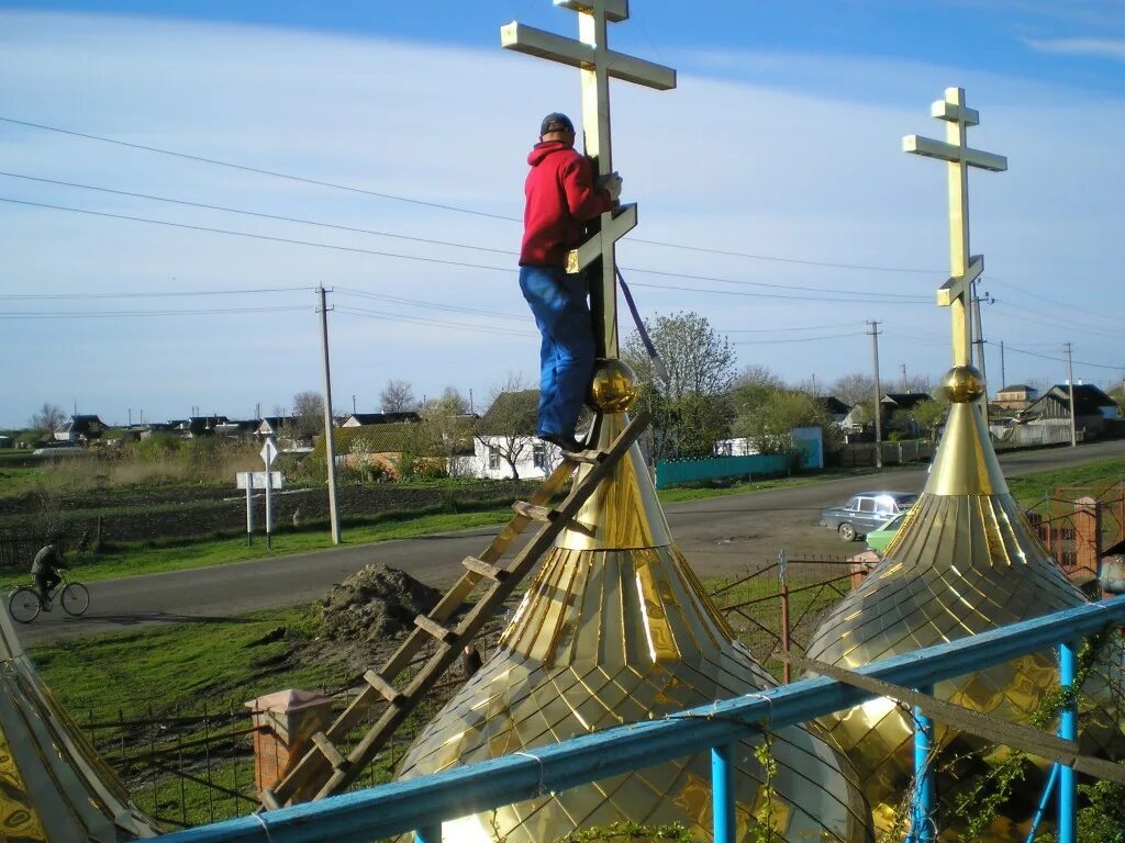 Погода новопокровском районе п новопокровский. Новопокровский (Приморско-Ахтарский район). Хутор Новопокровский. Храм Покрова Пресвятой Богородицы.. Храм станицы Калниболотской Новопокровского района Краснодарского. Станица Новопокровская Краснодарский край.