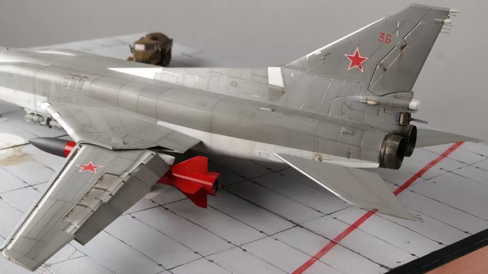 Модель ту 22м3. Ту-22м3 172 trumpeter. ту-22 м3 моделист 1144. ту-22м3 модель. 01656 самолет ту-22м3 trumpeter, 172.