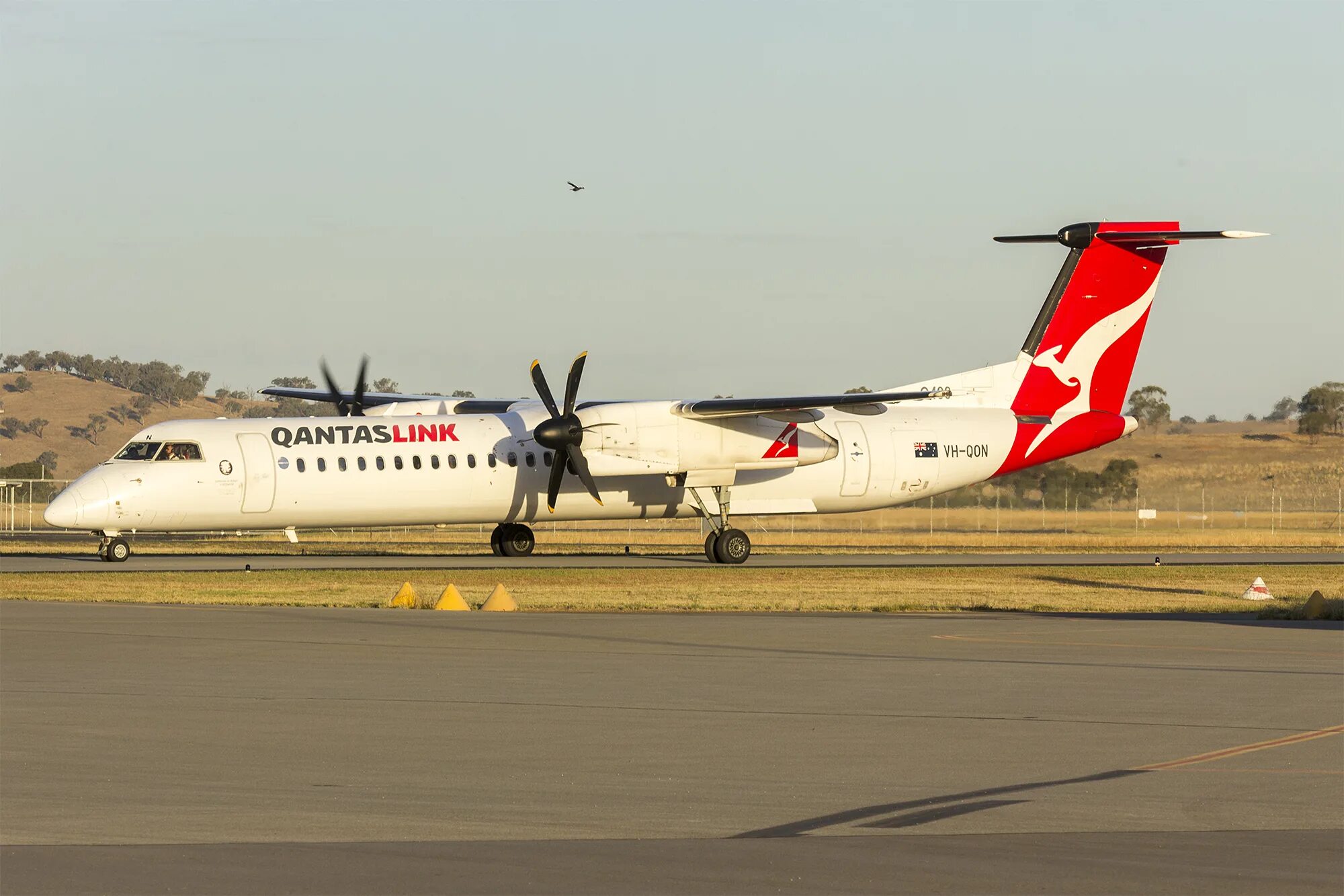 De Havilland Canada DHC 8 400. De Havilland Canada Dash 8-400. Havilland DHC-8 400. De Havilland Canada DHC-8-400 Dash 8.