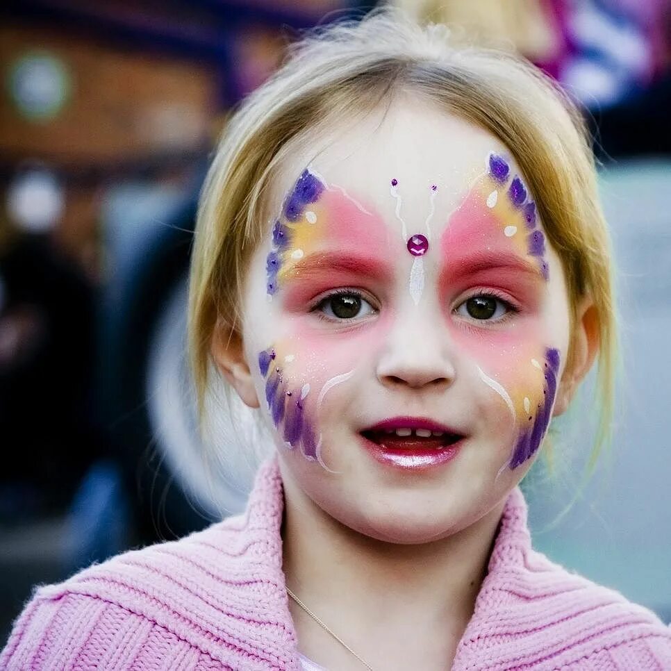 Сделать детское лицо. Аквагрим для детей. Красивые лица детей девочек. Смешные дети. Портрет человека.