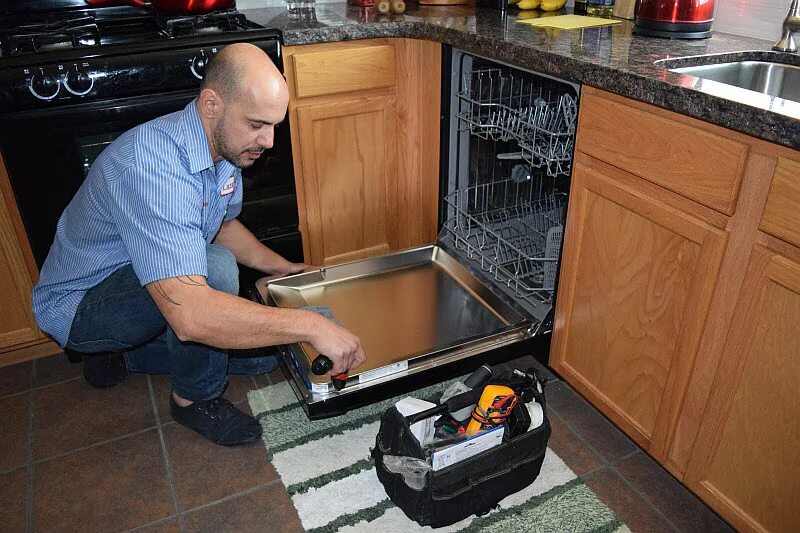 Мастер по ремонту посудомоечных машин на дому