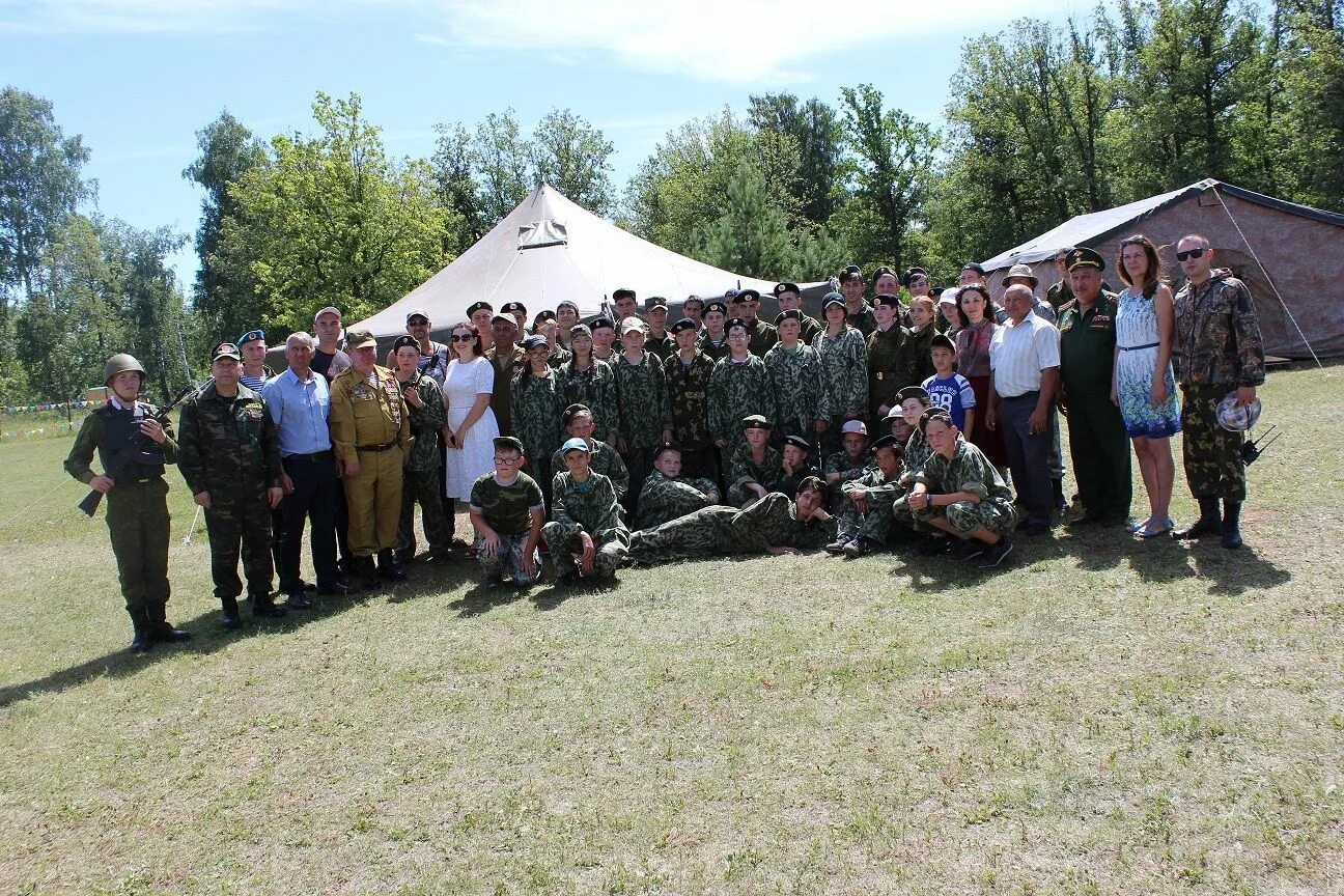 Лагерь азнакаево. Палаточный лагерь родина азнакаево. военный лагерь патриот мензелинск. лагеря в азнакаево татарстан.