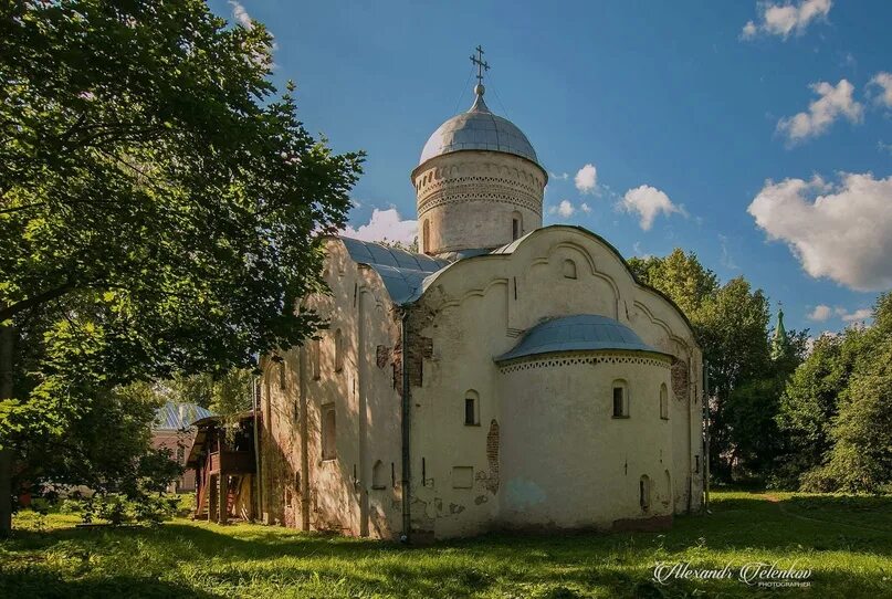 Церковь климента великий. Церковь климента на иворове улице. Церковь климента папы римского псков. Церковь климента 1520 новгород. Церковь климента на иворове улице.