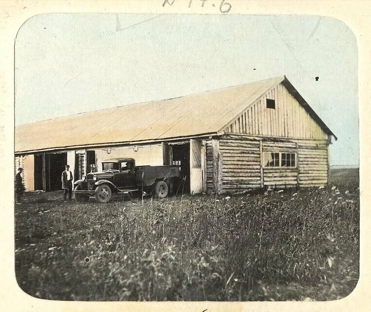 Колхозы 1930 годы. Колхоз ссср 1930 годы. Колхоз против. Раскулачивание в ссср в 30-е годы фото. Раскулачивание плакаты.