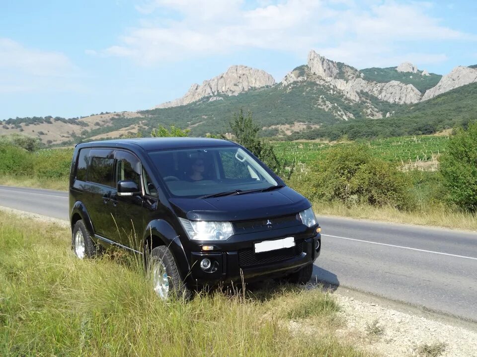 Delica d5. Мицубиси d5. Мицубиси Делика д5. Машина Mitsubishi Delica d 5.