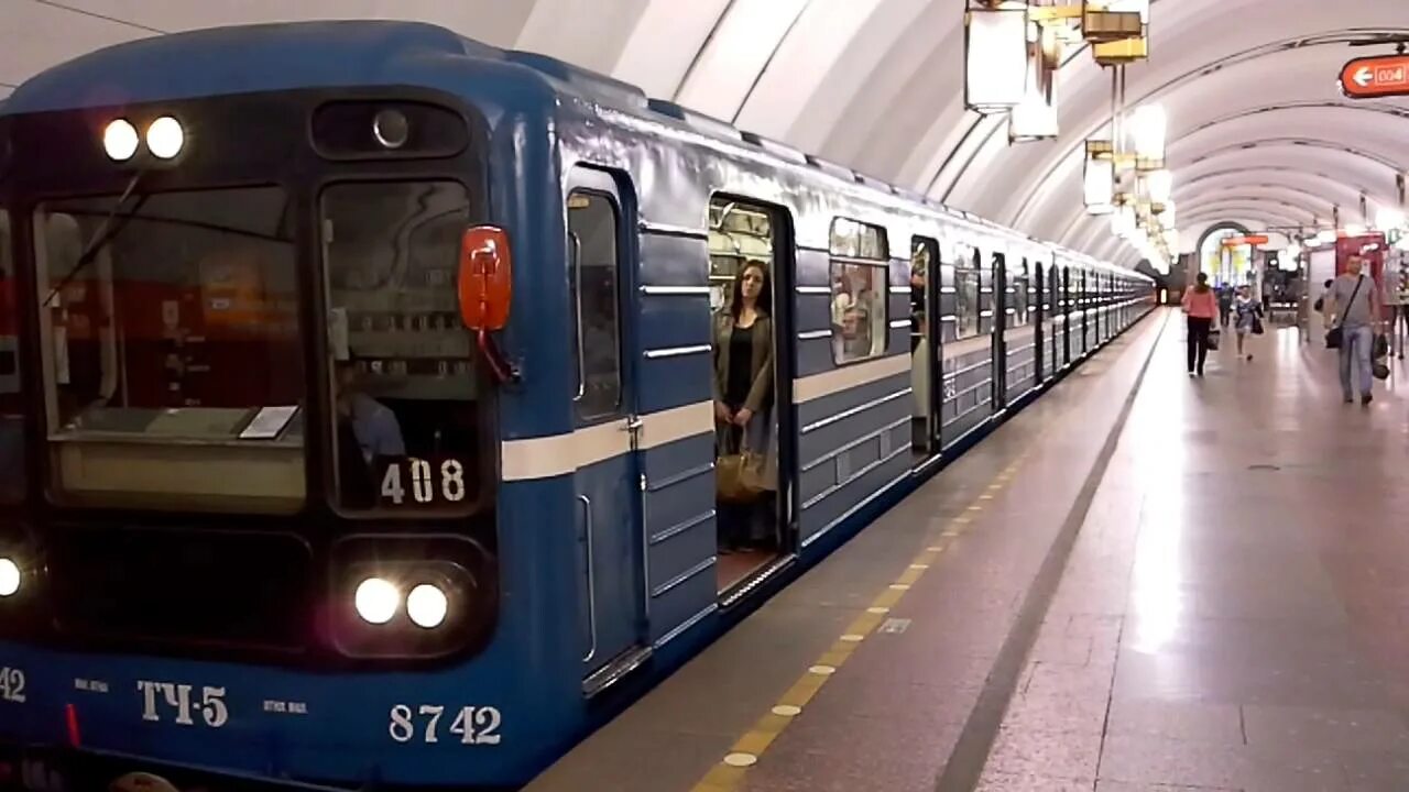 Электричка до пр славы. 81-717/714 Номерной СПБ. 81 710 Еж3. 81-717/714 Электропоезд. 81 717 Еж.