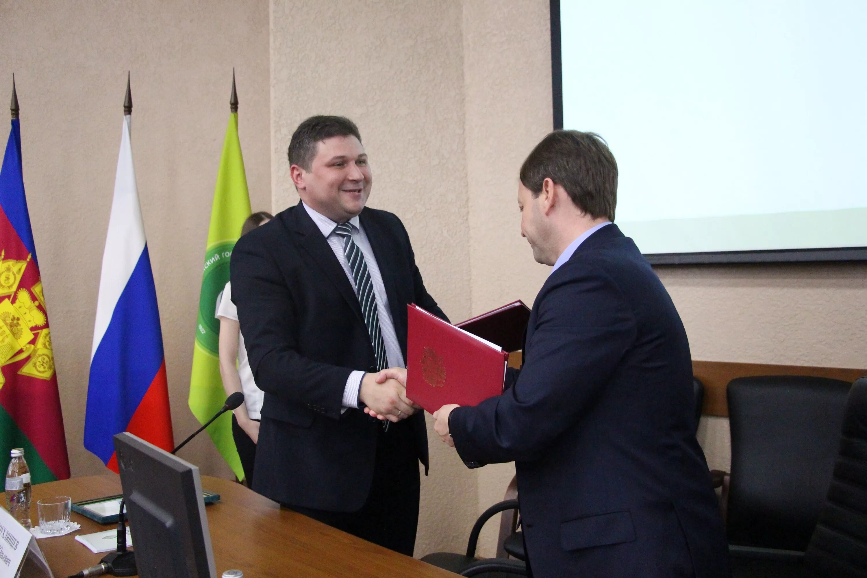 министр сельского хозяйства краснодарского края. министерство сельского хозяйства краснодарского края. министерство сельского хозяйства краснодар. минсельхоз краснодарского края. министерство сельского хозяйства краснодарского.