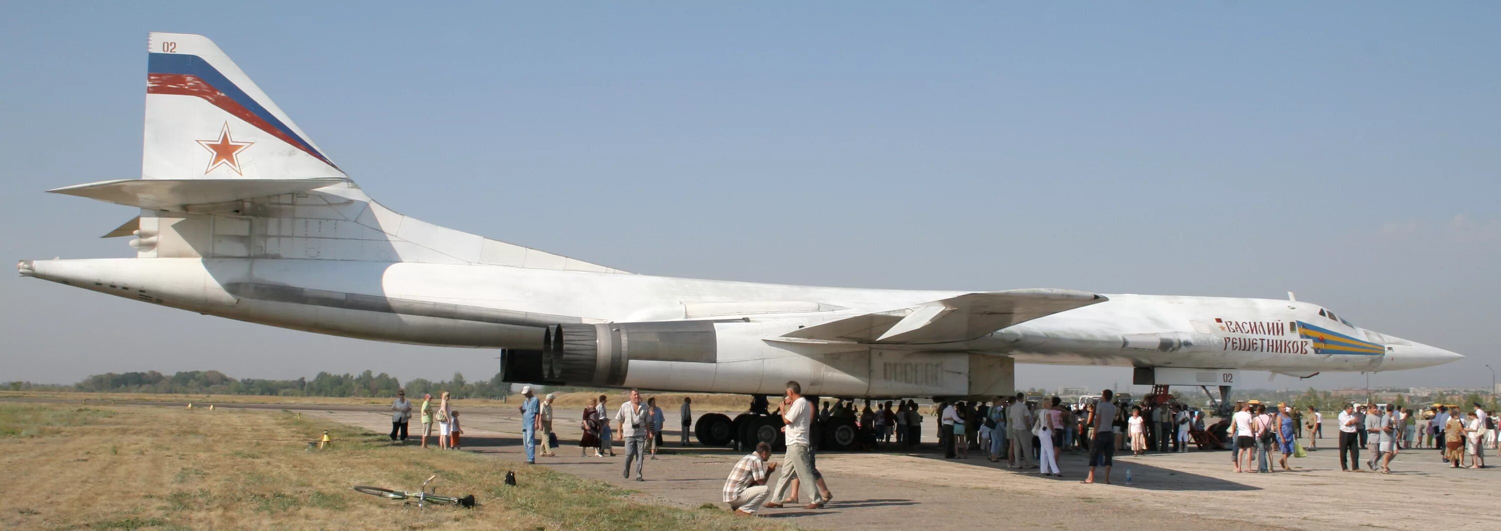 Белый лебедь самолет ту 160. Ту-160 сверхзвуковой самолёт. Ту-160 белый лебедь Решетников. Ту 160 сверхзвуковой характеристики