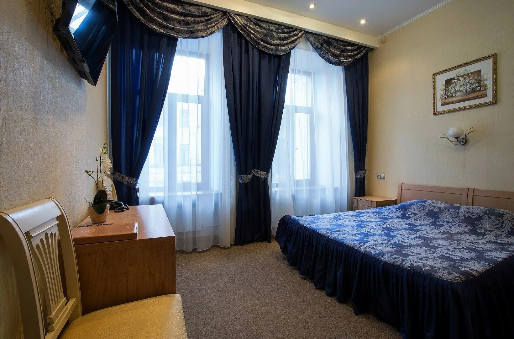 Cosmos st petersburg nevsky hotel