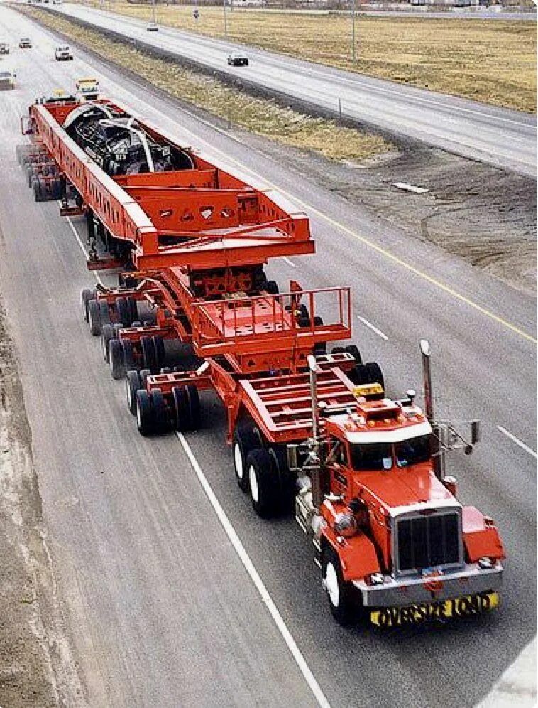 Длинный грузовик. Самый длинный тягач. Длинный автопоезд. Австралийские тягачи.