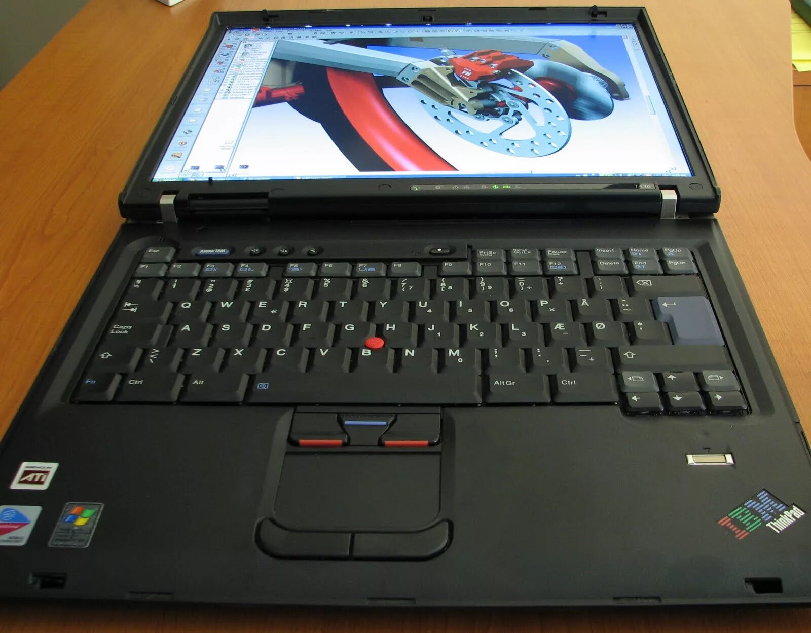 Ibm t43. IBM t43 ноутбук. Lenovo THINKPAD t43. Ноутбук IBM THINKPAD t43. Lenovo THINKPAD p43s.