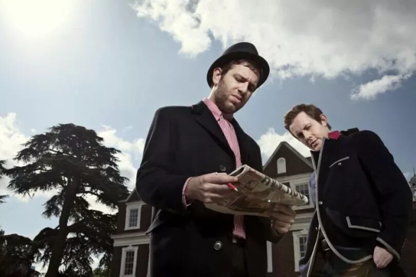 And chase them. Чейз энд статус. chase &amp; status дуэт. chase &amp; status - 5am. chase &amp; status фото.