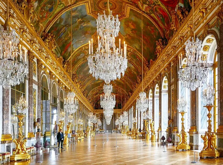 Почему версаль. Версальский Королевский дворец Франция. Версаль дворцово-парковый ансамбль во Франции. Версаль дворец французских королей.