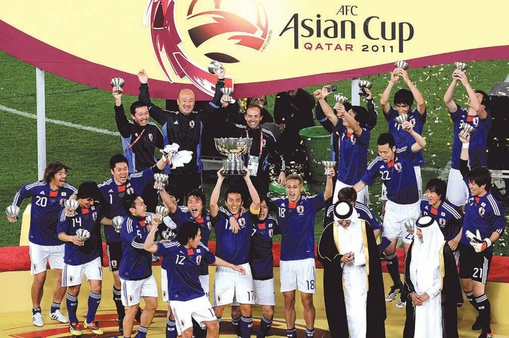 Футбол кубок 2011. Кубок Азии победители. Кубок Азии по футболу 2011. Японская футбольная команда. Сборная Японии по футболу в 2000.
