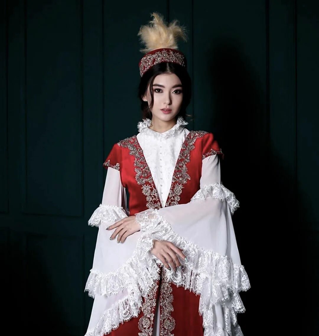 каракалпаки саукеле. казахский нац костюм. казахская национальная одежда для женщин. казахская национальная одежда саукеле. монгольская певица tatar.