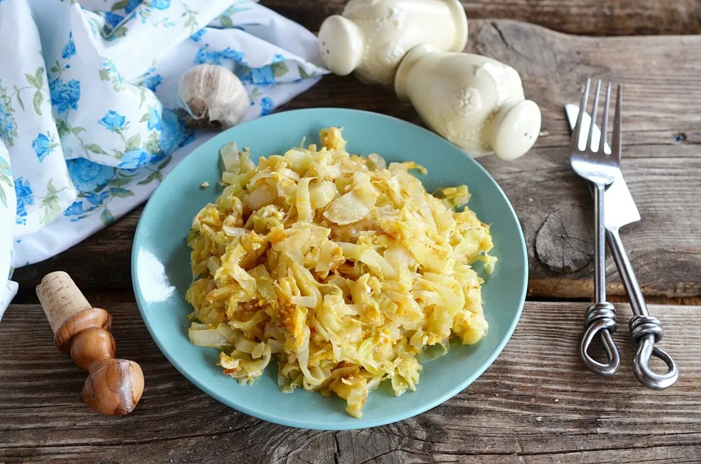 Как приготовить капусту с яйцами