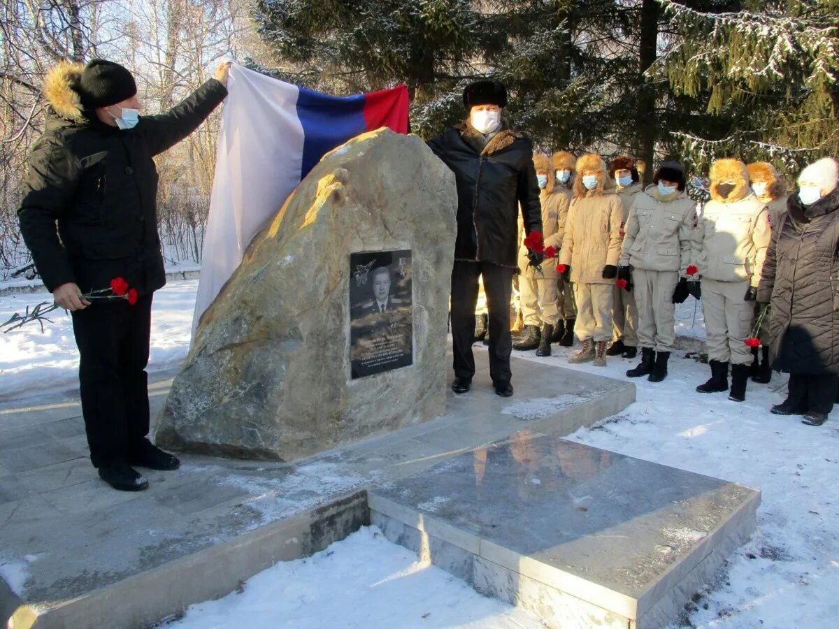 Эскиз памятника народному герою.