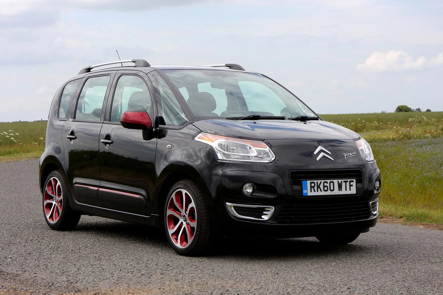 Бензин ситроен с3 пикассо. Citroen c3 picasso. ситроен с3 пикассо. citroen c3 picasso 2. citroen c3 picasso 2009.