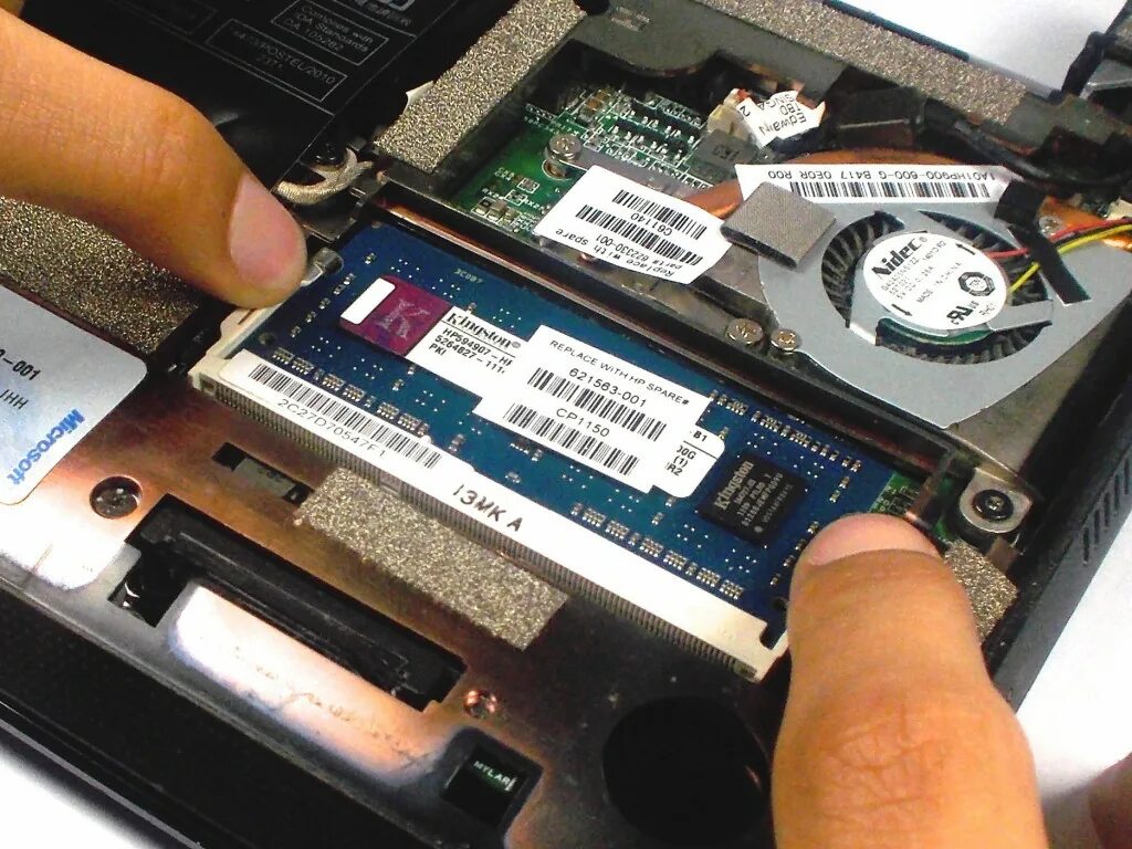 Как вытащить оперативную память из компьютера. Оперативная память hp a3k14av. hp mini озу. оперативная память hp qc851aa. оперативная память hp fx693av.