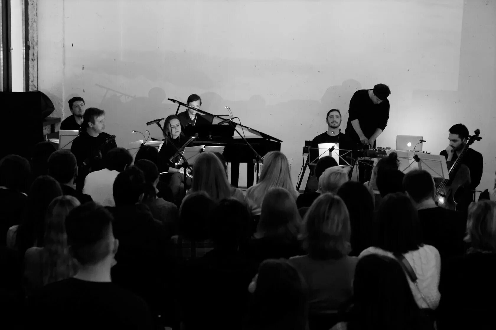 Music ensemble. Simple music ensemble концерт на хлебозаводе. simple music ensemble концерты. симпл мьюзик концерт. симпл мьюзик хлебозавод.