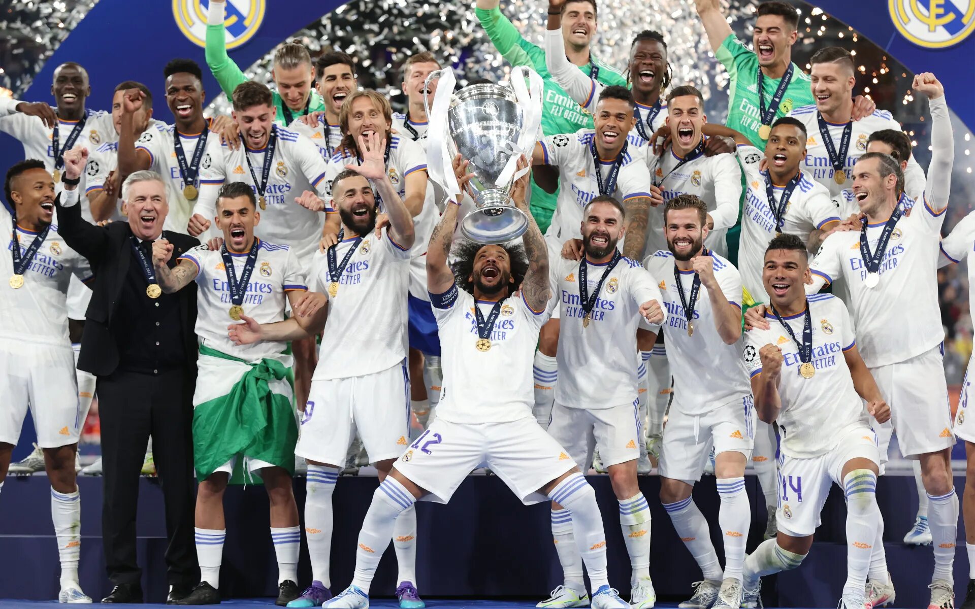 Real madrid champions. Реал Мадрид победа в Лиге чемпионов 2022. Реал Мадрид 2022 Champions League. Реал Мадрид чемпион 2022. Реал Мадрид чемпион Лиги чемпионов.