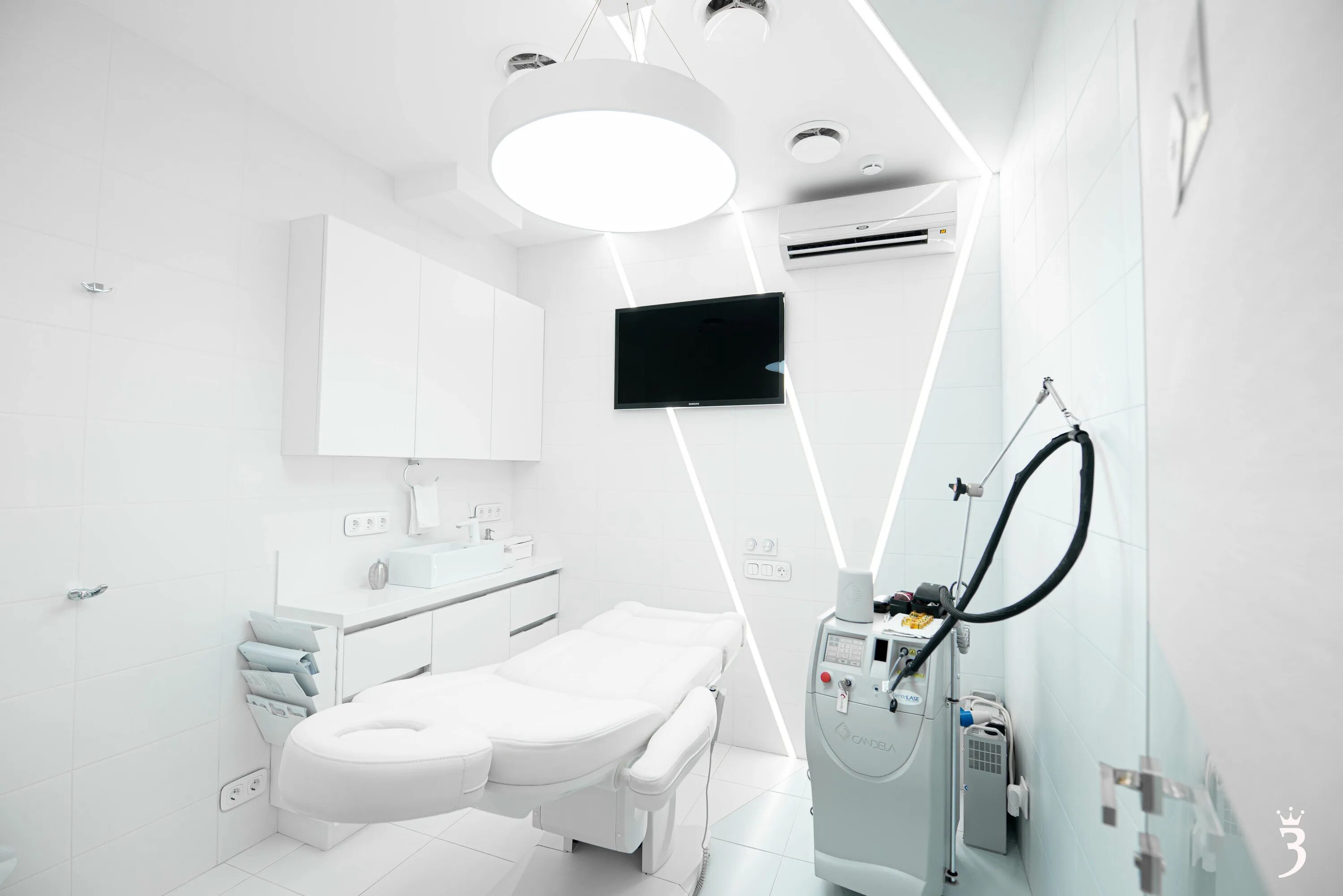 Зазеркалье салон красоты на тульской. Центр красоты зазеркалье москва кантемировская. Салон красоты зазеркалье в москве. Зазеркалье астрахань центр красоты. Зазеркалье салон красоты на тульской.