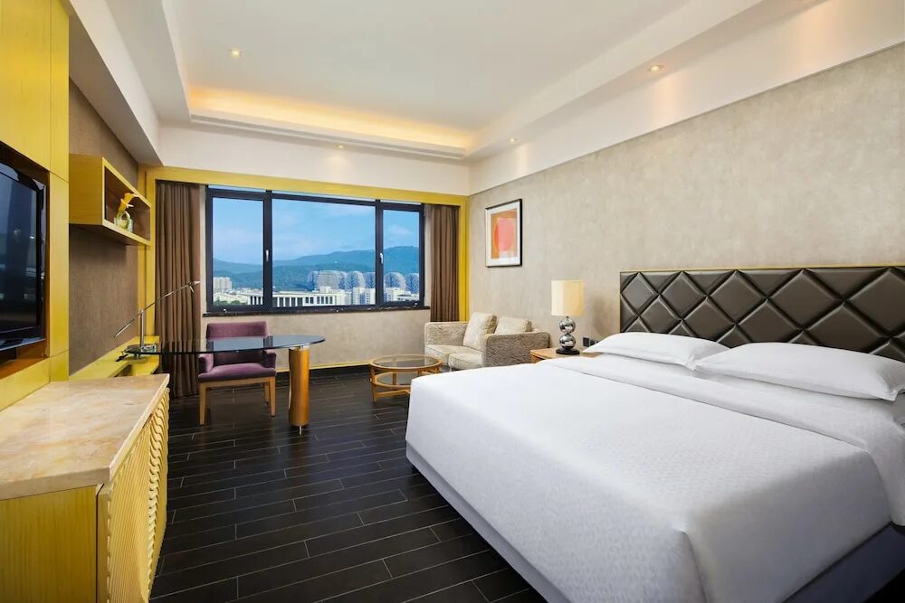 Yuhai international resort 4 китай хайнань. Sanya beauty crown hotel. Хайнань отели 4 звезды. Sanya yuhuayuan seaview hotel 4 китай хайнань. Хайнань отель 4 звезды.