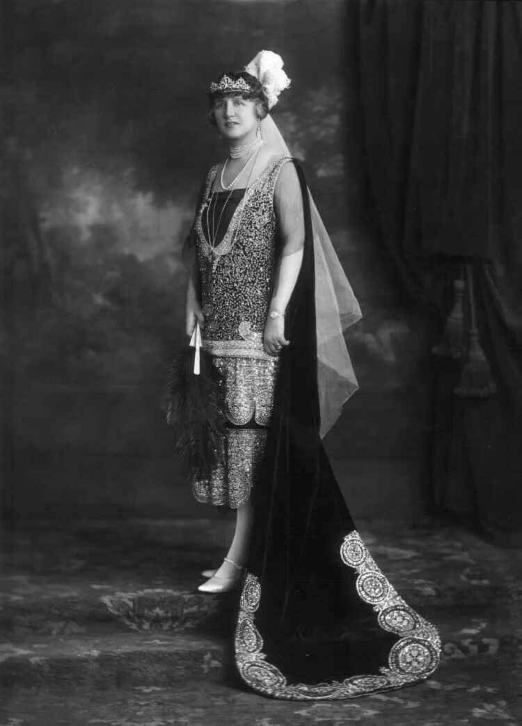 Фото 20х. Мода 1920-х годов. Женская мода 20-х годов 20 века. Мода Англии 20-х годов. Мода 20х годов 20 века.