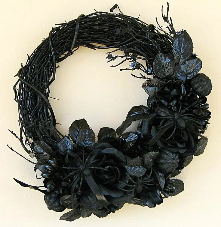 Черный венок. Черный венок. Цветы венок. Черный венок. Готичный венок.
