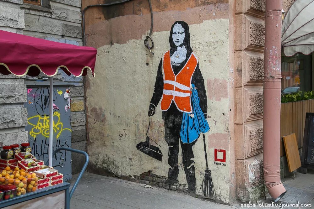 Музей уличного искусства в санкт-петербурге. Музей стрит атра санкт петербург. Стрит арт в санкт-петербурге виктор цой. Стрит арт петербурга. Стрит арт петербурга.