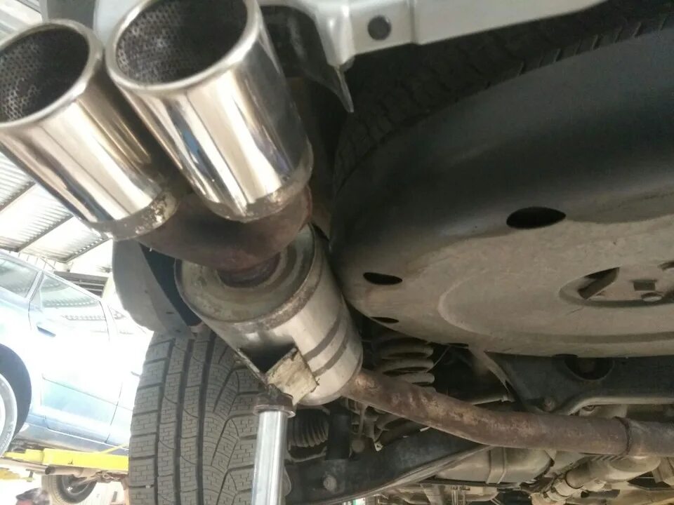 Выхлоп митсубиси аутлендер 3. Outlander xl глушитель 3. 4 2008. Глушитель mitsubishi outlander 3 3. Глушитель mitsubishi outlander xl 2.