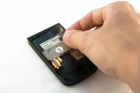 Открытие крышки телефона