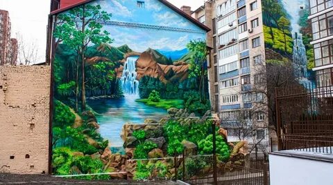 Пейзаж на стене дома