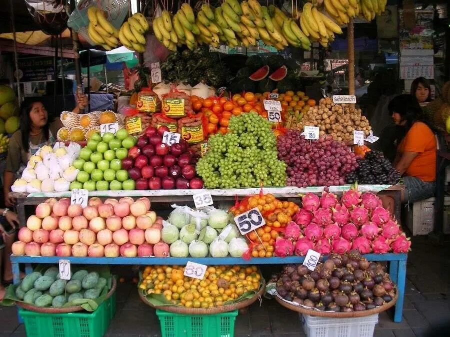 Паттайя где купить. Паттайя фрукт. Тайланд Паттайя фрукты. Рынок фруктов в Тайланде. Фруктовый рынок в Паттайе.