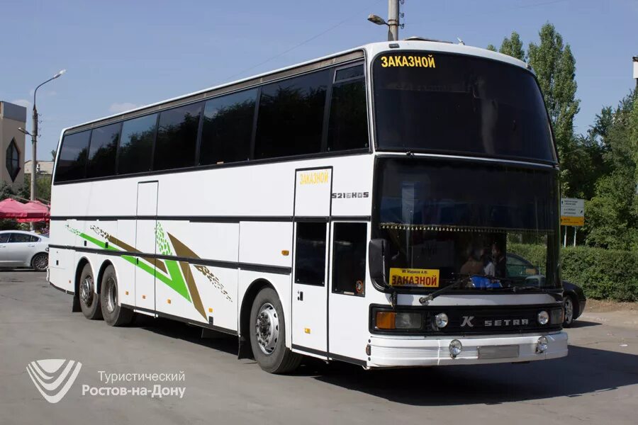 Экскурсионные автобусы в Волгограде. Экскурсионный автобус заказной. Заказной тур. Астрахань ростов на дону автобусы билеты