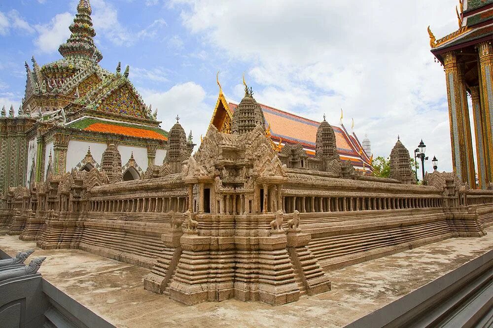 Храм ват Пхра Кео. Храма изумрудного Будды ват Пракео. Ват Пхра Кео, Бангкок, Таиланд. Королевство Сиам Тайланд.