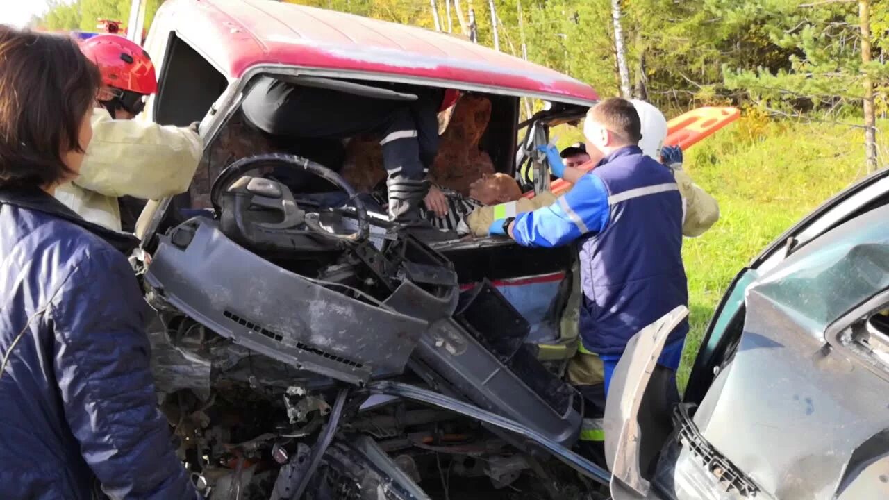 312 автобус ижевск якшур бодья. Авария на Якшур Бодьинском тракте Якшур. ДТП Якшур Бодьинский тракт.