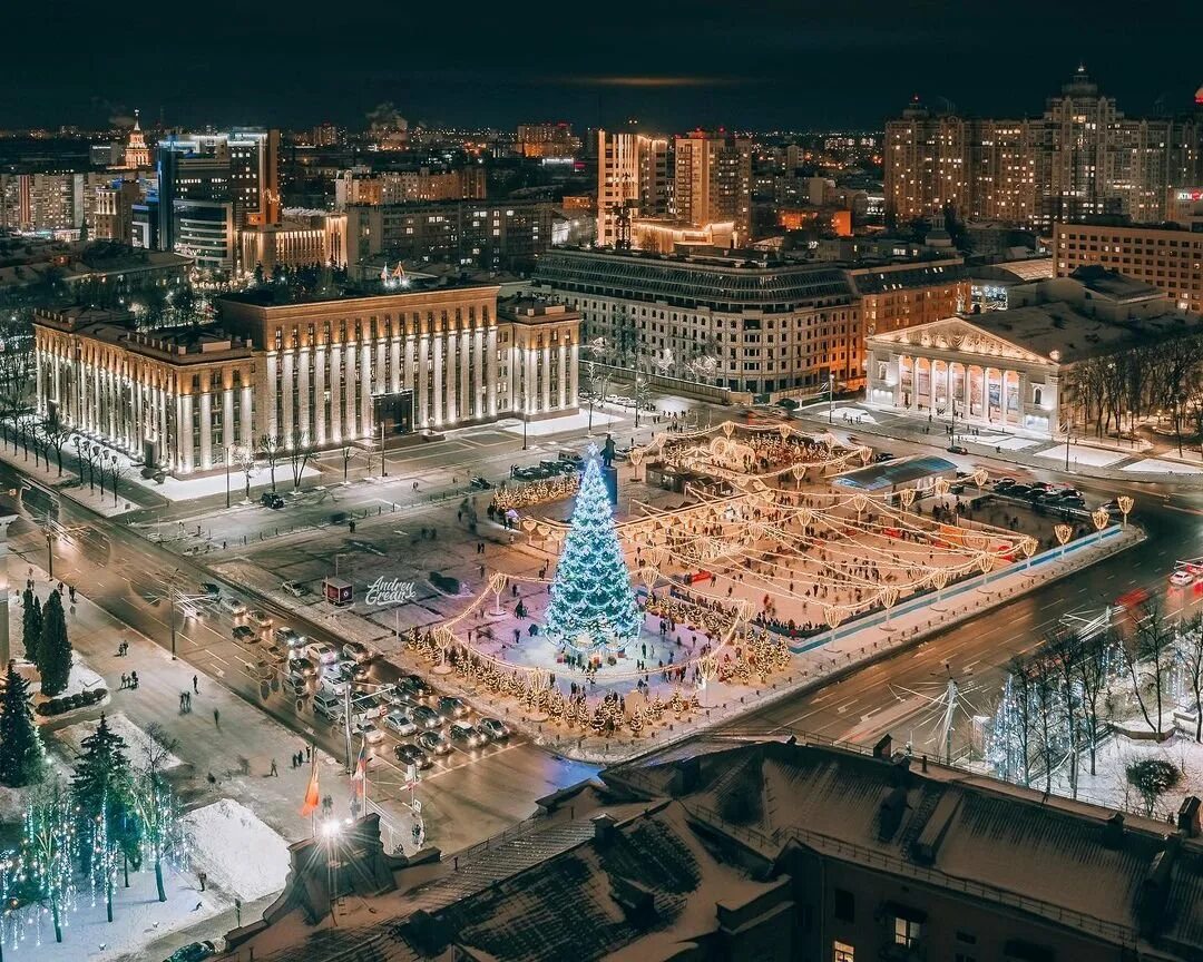 Воронеж город нового года. Город Воронеж площадь Ленина. Центральная площадь Воронежа. Воронеж 2021. Главная площадь Воронежа.