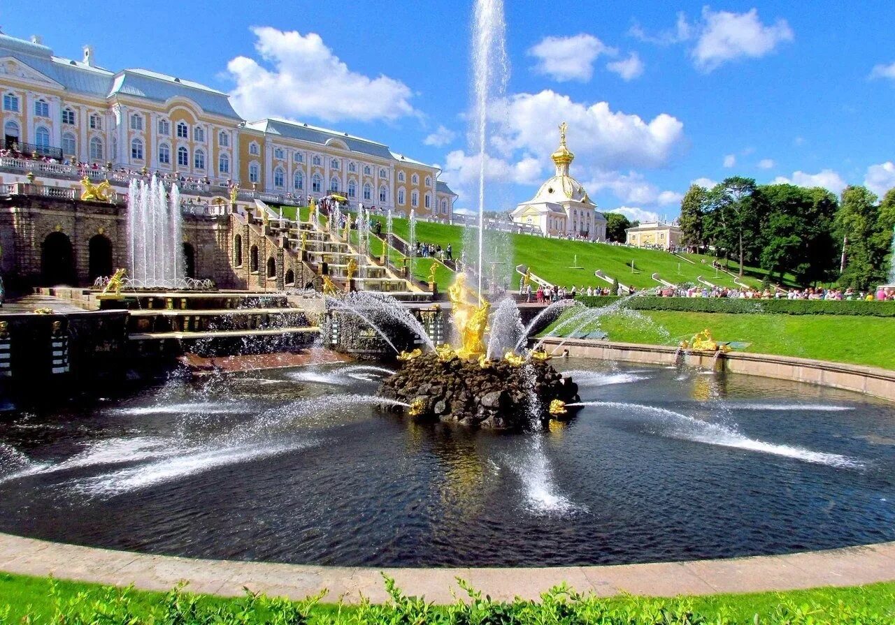 Название достопримечательностей города санкт петербург. Фонтаны петергофа в санкт-петербурге. петергоф дворцово-парковый комплекс. петергоф дворец фонтаны. примечательности санкт петербурга петергоф.