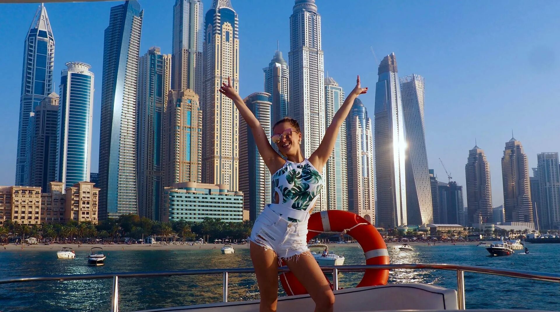 Анна чикилева дубай. Фотосессия в дубае. Екатерина домлатова дубай. Девушки из дубая. Девушки оаэ.