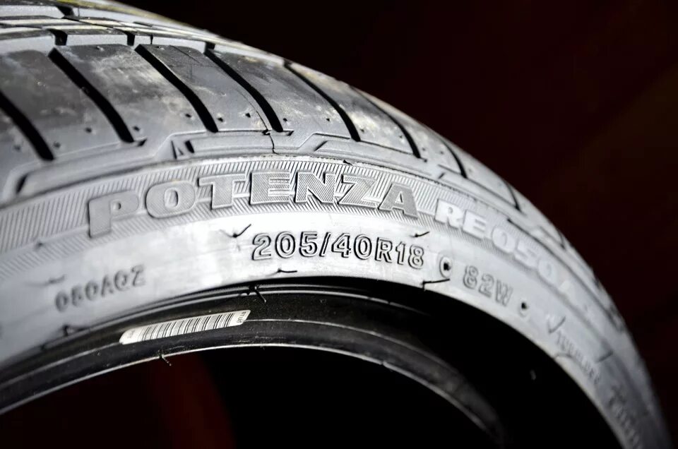 Bridgestone RUNFLAT. Potenza re050a. 225/40 R18 Континенталь Ранфлет. Bridgestone 050. R18 runflat лето