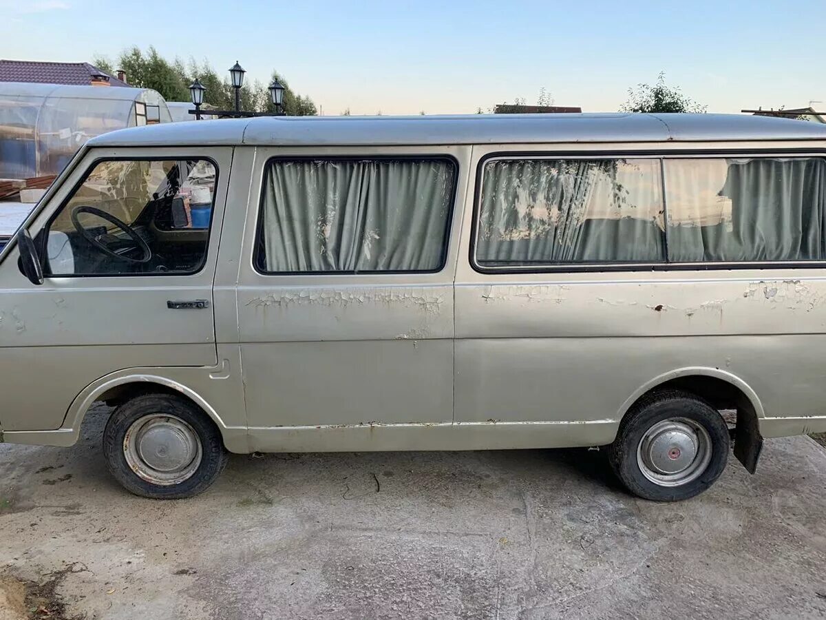 Раф-2203 микроавтобус белый. Раф-2203 микроавтобус. Микроавтобус 2203. Микроавтобус 2203. Раф 2203 фургон.