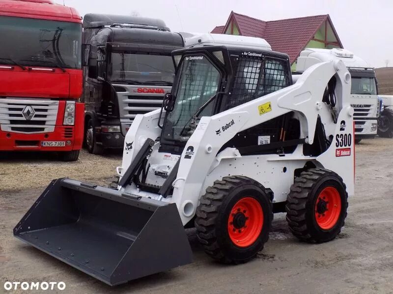 Бобкэт купить б у. Bobcat s300. Мини-погрузчик Bobcat s300. Бобкэт 300. Bоbcаt s300.