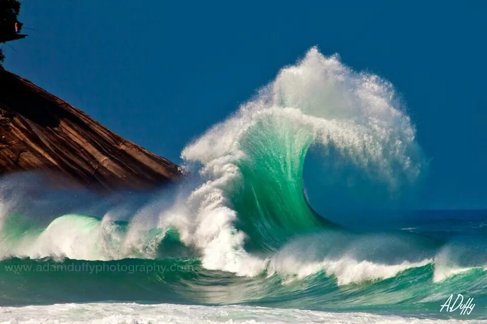 Морская волна. Изумрудная волна. Морские волны фото. Морские явления. Волна жизни 10